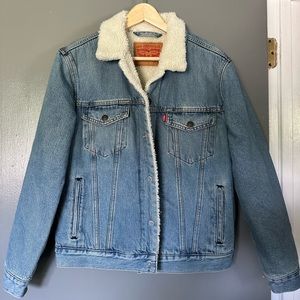 Levi's Strauss Men's Sherpa Lined Denim Jean Trucker Jacket